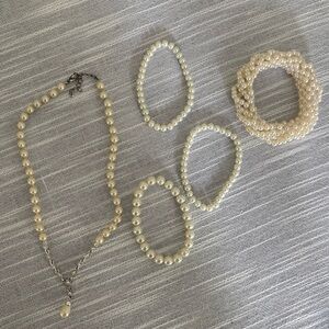 Assorted Pearl Fashion Jewelry- Lot of 4